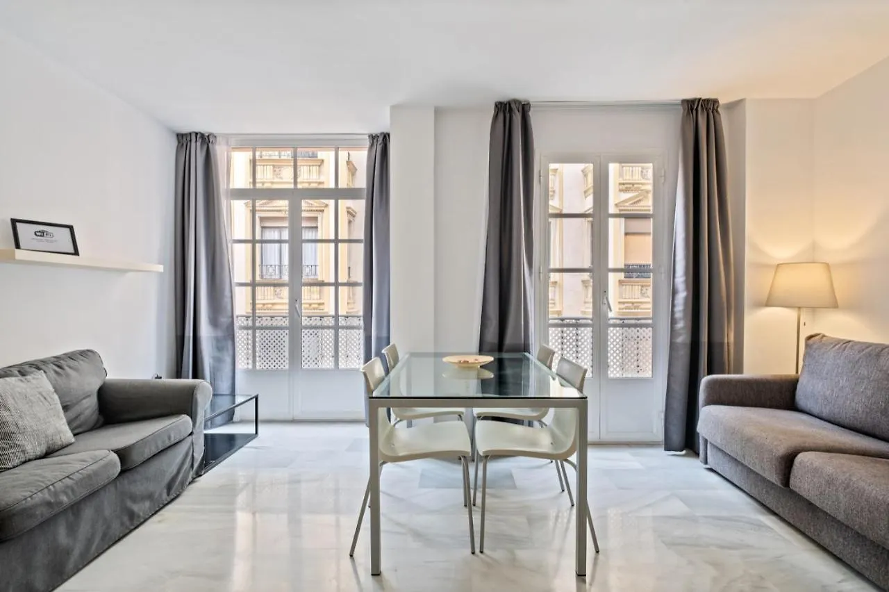 Cozy Cathedral Apartment In מאלגה